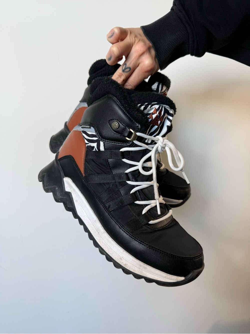 Cougar Sneaker-style Black Lace-Up Winter Boots with Zebra Accent | Women’s 8 - Picture 3 of 6